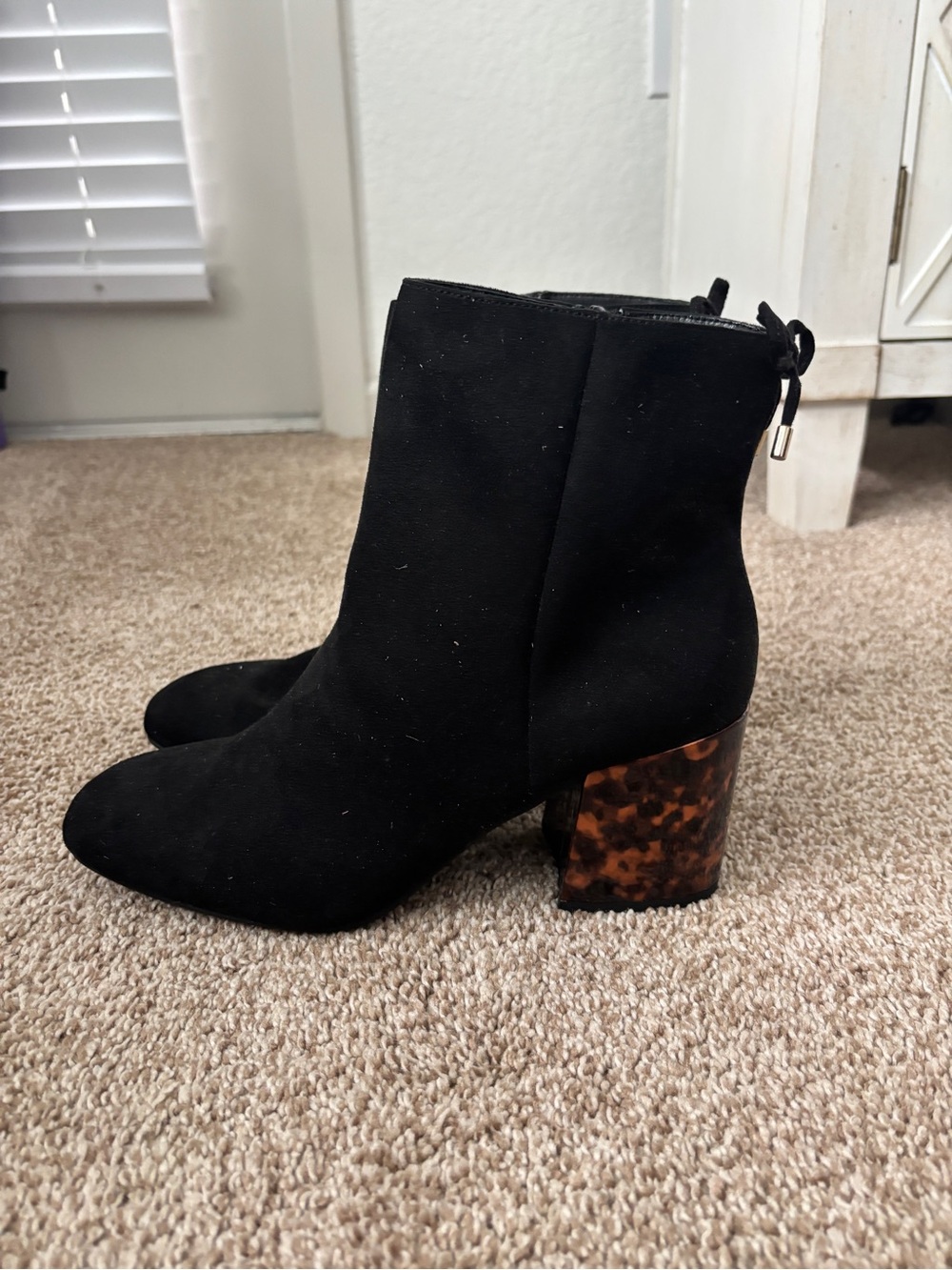 NWT Black Ankle Boots with Tortoiseshell Design Block Heel